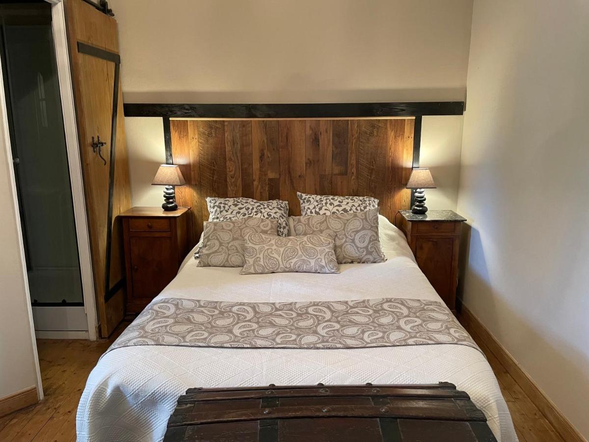 Manoir De Kerliviry Bed & Breakfast Cleder Bagian luar foto