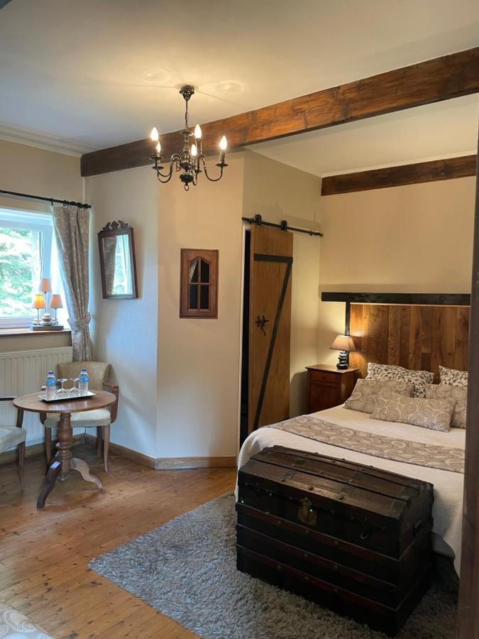 Manoir De Kerliviry Bed & Breakfast Cleder Bagian luar foto