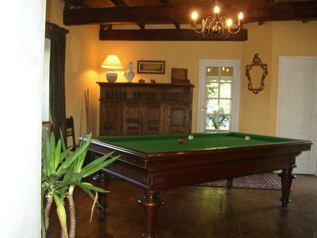 Manoir De Kerliviry Bed & Breakfast Cleder Bagian luar foto