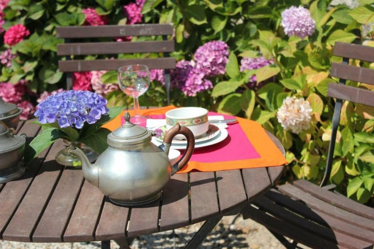 Manoir De Kerliviry Bed & Breakfast Cleder Bagian luar foto